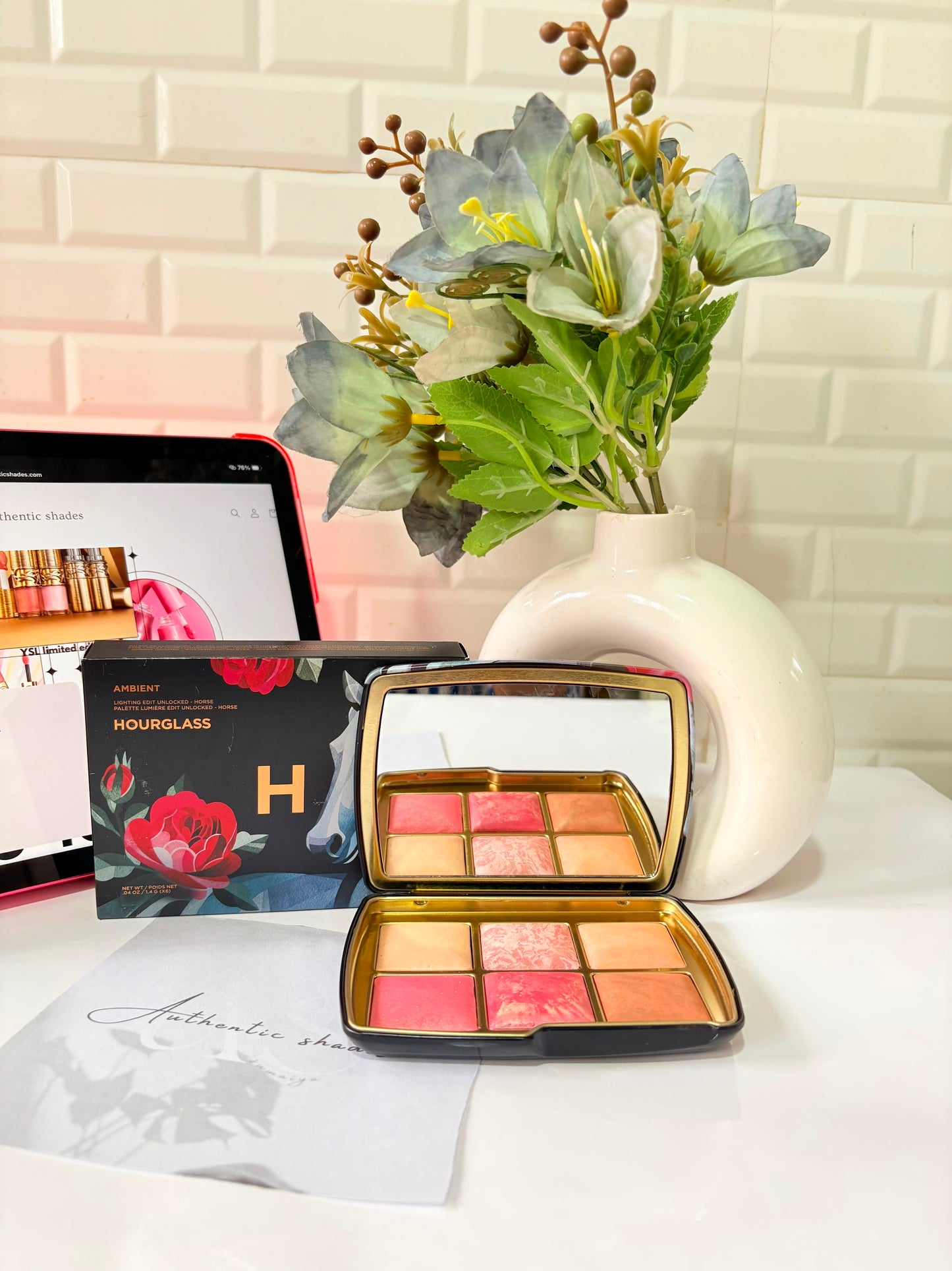 Hourglass Ambient Lighting palettes