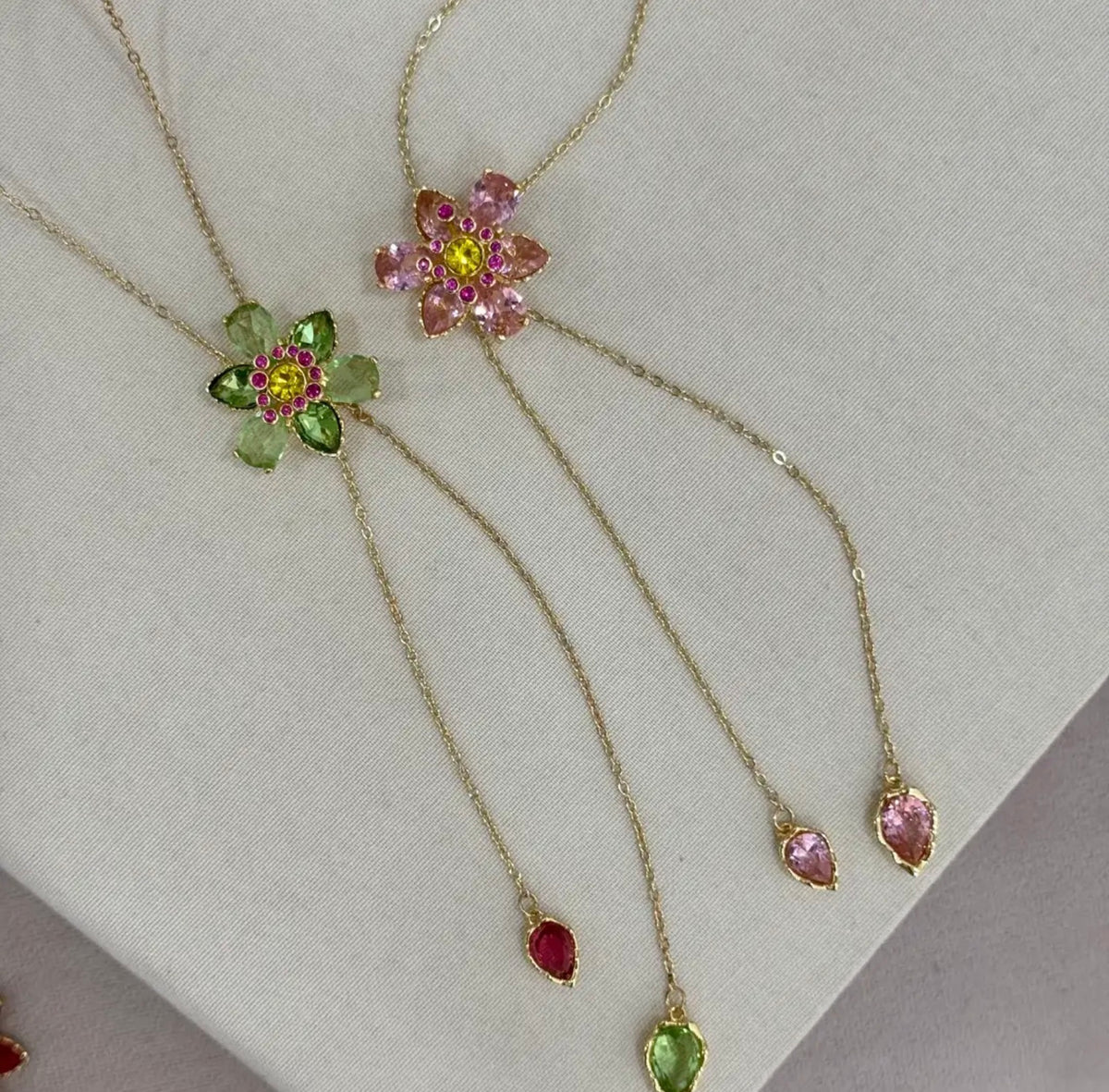 Swarovski Idyllia Y Pendant
