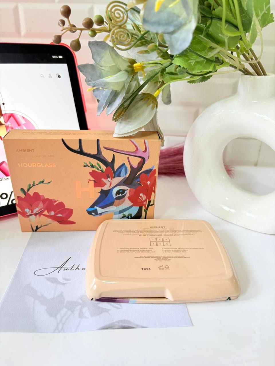 Hourglass Ambient Lighting palettes
