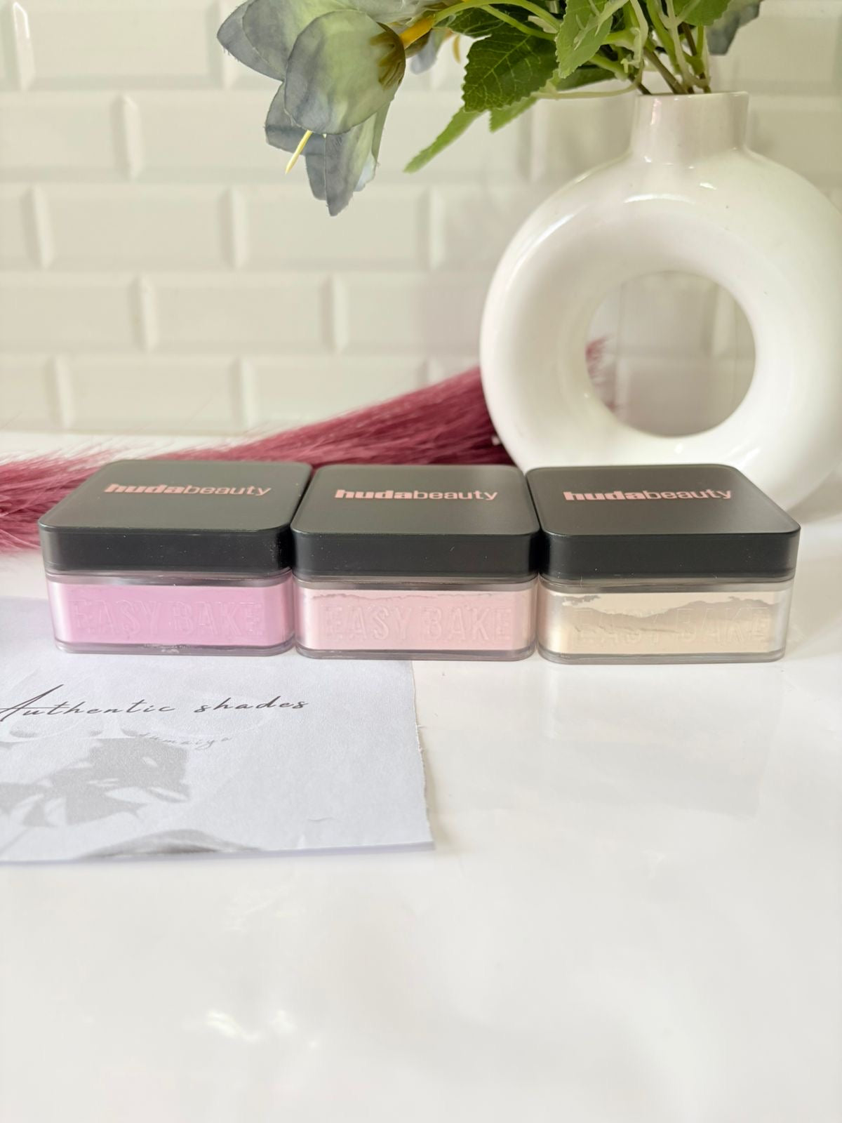 Huda Beauty Easy Bake Loose Baking Setting Powder